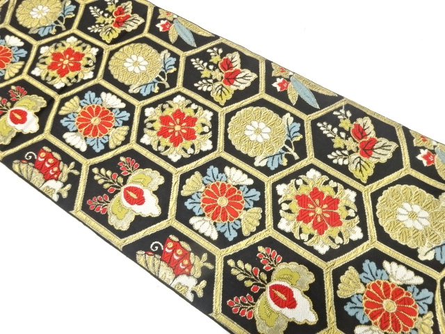 アンティーク　亀甲に菊・桐・蝶模様織り出し袋帯（着用可）